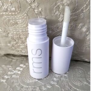 The RMS Adrianna Lip Oil